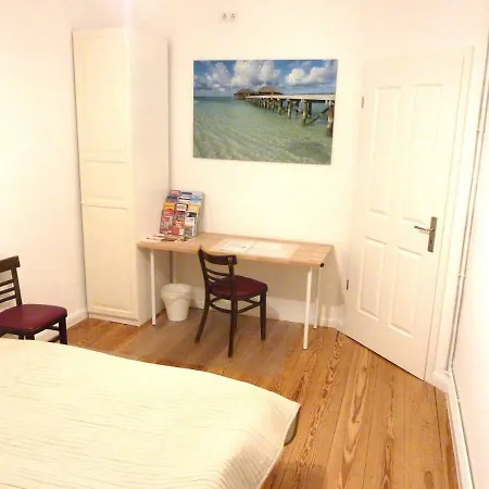 All You Need - Room Hamburg Exterior photo