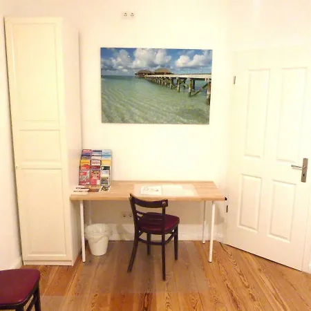 All You Need - Room Hamburg Exterior photo